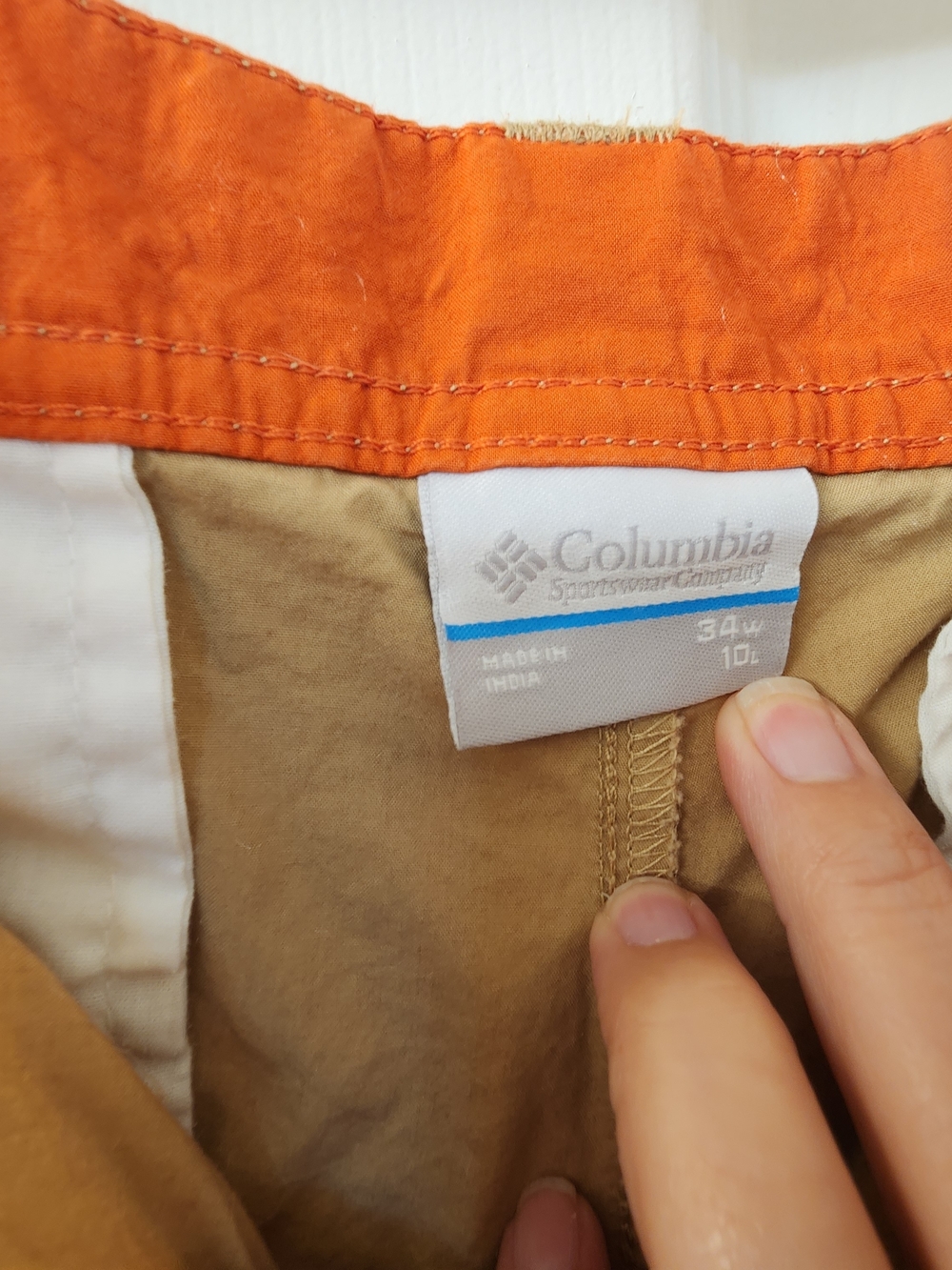 Columbia Men's Khaki Flat-Front Casual Shorts - Picture 8 of 9